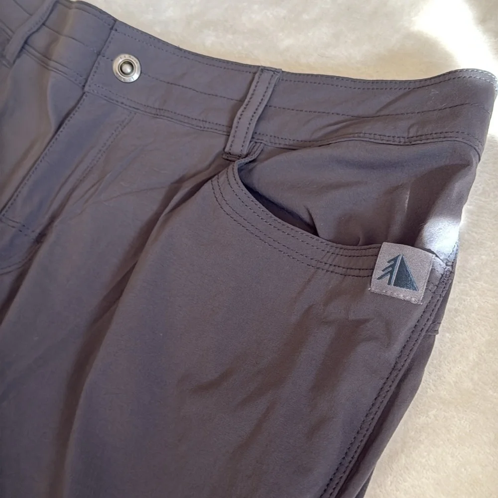 L.L. Bean | Conway Straight Leg Nylon Outdoor Hiking Pants 284229 Gray (10) - Picture 9 of 15